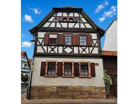 Haus kaufen in Herxheim bei Landau/Pfalz, 75 m² Grundstück, 186 m² Wohnfläche, 6 Zimmer