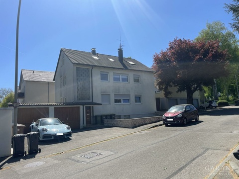 Zweifamilienhaus kaufen in Remseck am Neckar, mit Garage, 445 m² Grundstück, 220 m² Wohnfläche, 9 Zimmer