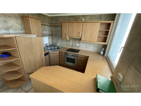 Etagenwohnung kaufen in Ludwigsburg, mit Stellplatz, 98 m² Wohnfläche, 4 Zimmer