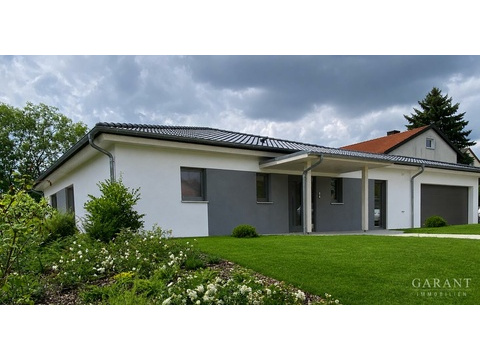 Haus kaufen in Schlüsselfeld, mit Garage, 852 m² Grundstück, 140 m² Wohnfläche, 5 Zimmer