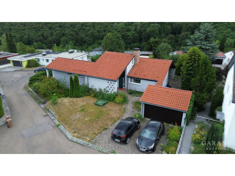 Einfamilienhaus kaufen in Heidenheim an der Brenz, mit Garage, 860 m² Grundstück, 170 m² Wohnfläche, 6 Zimmer
