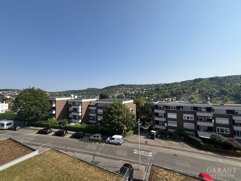 Etagenwohnung kaufen in Esslingen am Neckar, mit Garage, 75 m² Wohnfläche, 4 Zimmer