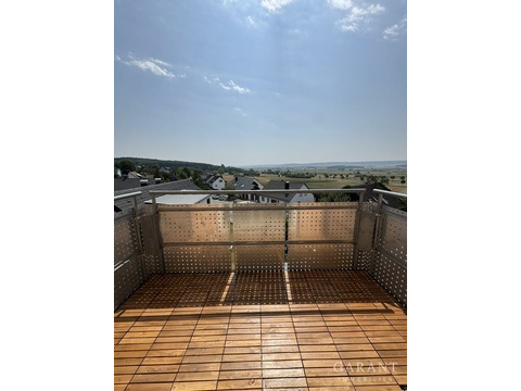 Dachgeschosswohnung kaufen in Gunzenhausen, mit Stellplatz, 106 m² Wohnfläche, 3,5 Zimmer