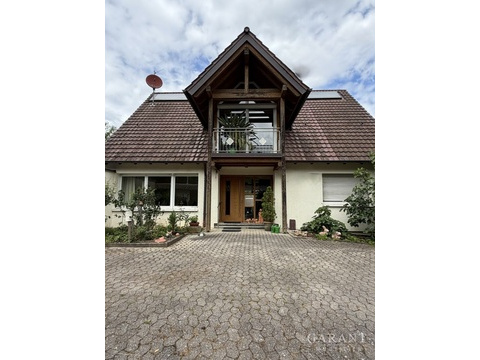 Haus kaufen in Waiblingen, mit Garage, 9.241 m² Grundstück, 250 m² Wohnfläche, 9 Zimmer