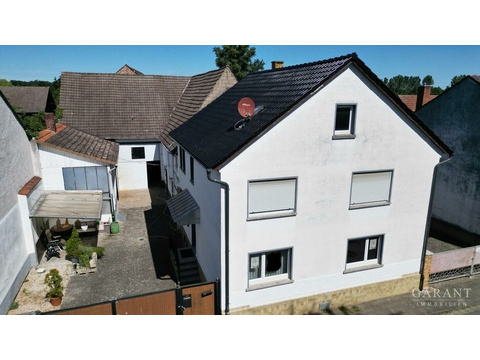 Bauernhaus kaufen in Babenhausen, mit Stellplatz, 896 m² Grundstück, 136 m² Wohnfläche, 7 Zimmer