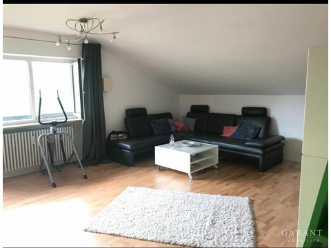Dachgeschosswohnung kaufen in Reit im Winkl, mit Stellplatz, 55 m² Wohnfläche, 2 Zimmer
