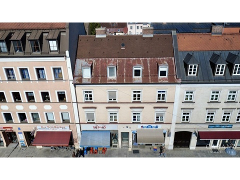 Mehrfamilienhaus kaufen in München, 260 m² Grundstück, 244 m² Wohnfläche, 18 Zimmer