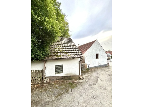 Einfamilienhaus kaufen in Aichach, mit Garage, 410 m² Grundstück, 90 m² Wohnfläche, 5 Zimmer
