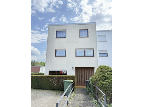 Reiheneckhaus kaufen in Kornwestheim, mit Stellplatz, 187 m² Grundstück, 158 m² Wohnfläche, 7 Zimmer