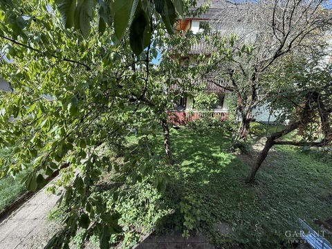 Doppelhaushälfte kaufen in Stuttgart, mit Garage, 412 m² Grundstück, 161 m² Wohnfläche, 8 Zimmer