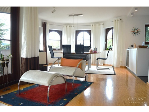 Einfamilienhaus kaufen in Abtsgmünd, mit Garage, 1.700 m² Grundstück, 280 m² Wohnfläche, 7 Zimmer