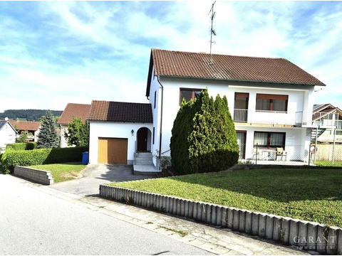 Zweifamilienhaus kaufen in Roßbach, mit Garage, 750 m² Grundstück, 180 m² Wohnfläche, 6 Zimmer