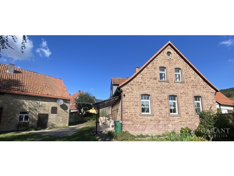 Einfamilienhaus kaufen in Sangerhausen, mit Garage, 742 m² Grundstück, 218 m² Wohnfläche, 7 Zimmer