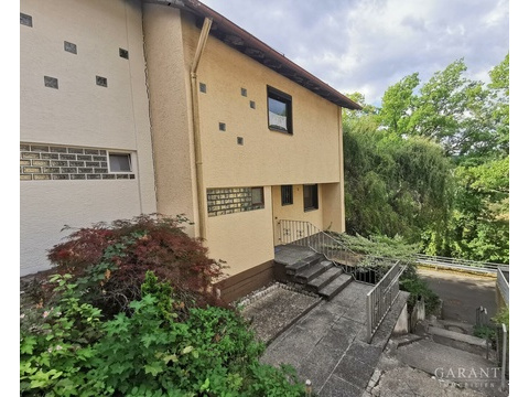 Doppelhaushälfte kaufen in Nagold, 358 m² Grundstück, 85 m² Wohnfläche, 4 Zimmer