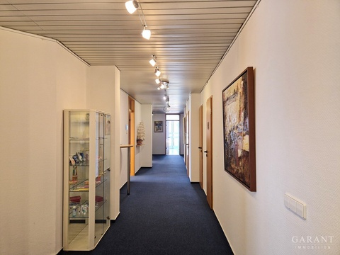 Etagenwohnung kaufen in Offenburg, mit Garage, 205 m² Wohnfläche, 7 Zimmer