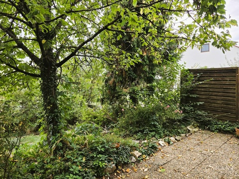 Reihenmittelhaus kaufen in Reutlingen, mit Stellplatz, 151 m² Grundstück, 116 m² Wohnfläche, 4 Zimmer