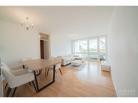 Etagenwohnung kaufen in Unterhaching, mit Stellplatz, 71 m² Wohnfläche, 3 Zimmer