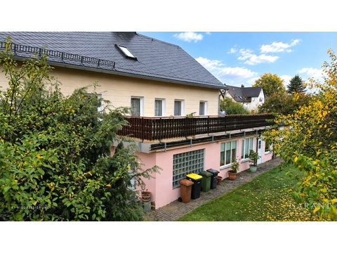 Anbau mit großes Terrasse