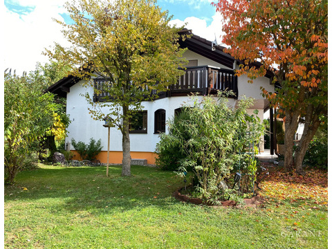 Einfamilienhaus kaufen in Lauingen (Donau), mit Garage, 1.021 m² Grundstück, 210 m² Wohnfläche, 7 Zimmer