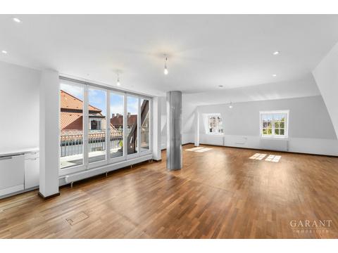 Penthousewohnung kaufen in München, mit Stellplatz, 135 m² Wohnfläche, 4 Zimmer