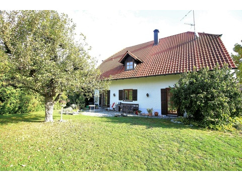 Einfamilienhaus kaufen in Landau an der Isar, mit Garage, 2.072 m² Grundstück, 190 m² Wohnfläche, 5 Zimmer