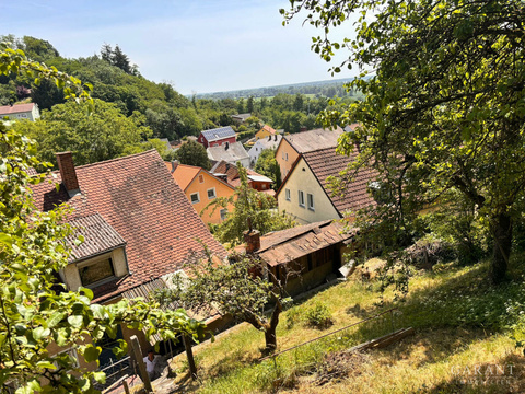 Einfamilienhaus kaufen in Donaustauf, mit Garage, 1.061 m² Grundstück, 112 m² Wohnfläche, 6 Zimmer