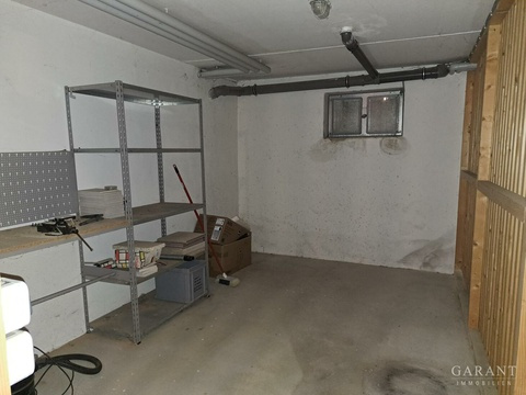 geräumiges Kellerabteil