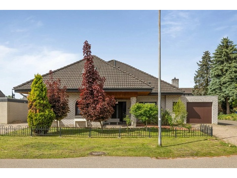 Einfamilienhaus kaufen in Twist, 700 m² Grundstück, 250 m² Wohnfläche, 7 Zimmer