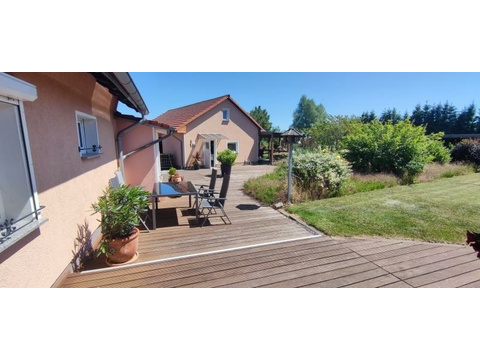 Landhaus kaufen in Loitz, mit Garage, mit Stellplatz, 4.719 m² Grundstück, 226 m² Wohnfläche, 8 Zimmer