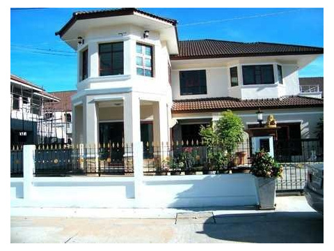 Villa mieten in Nakhon Ratchasima, 440 m² Grundstück, 140 m² Wohnfläche, 5 Zimmer