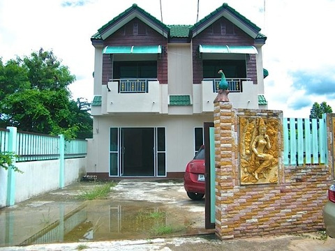Mehrfamilienhaus mieten in Nakhon Ratchasima, mit Stellplatz, 240 m² Grundstück, 160 m² Wohnfläche, 5 Zimmer