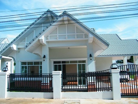 Villa kaufen in Nakhon Ratchasima, mit Stellplatz, 408 m² Grundstück, 131 m² Wohnfläche, 4 Zimmer