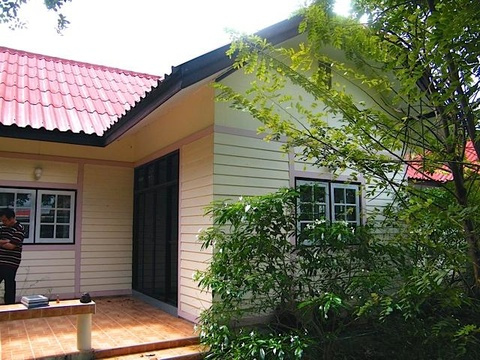 Haus mieten in Nakhon Ratchasima, 604 m² Grundstück, 80 m² Wohnfläche, 4 Zimmer