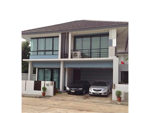 Villa mieten in Nakhon Ratchasima, mit Stellplatz, 224 m² Grundstück, 210 m² Wohnfläche, 4 Zimmer