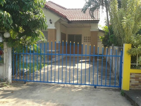 Haus kaufen in Nakhon Ratchasima, mit Stellplatz, 304 m² Grundstück, 90 m² Wohnfläche, 4 Zimmer