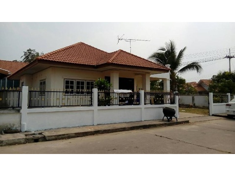 Haus mieten in Nakhon Ratchasima, mit Stellplatz, 240 m² Grundstück, 90 m² Wohnfläche, 4 Zimmer