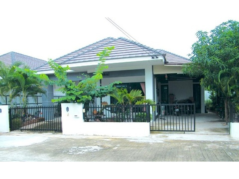 Einfamilienhaus kaufen in Nakhon Ratchasima, mit Stellplatz, 268 m² Grundstück, 90 m² Wohnfläche, 4 Zimmer