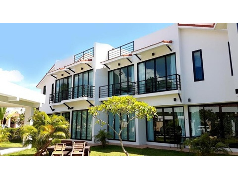 Haus kaufen in Pattaya, mit Stellplatz, 132 m² Grundstück, 183 m² Wohnfläche, 4 Zimmer