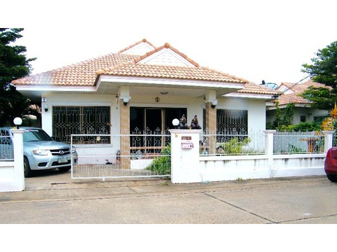 Einfamilienhaus kaufen in Nakhon Ratchasima, mit Stellplatz, 328 m² Grundstück, 110 m² Wohnfläche, 4 Zimmer