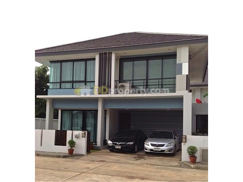 Villa mieten in Nakhon Ratchasima, mit Stellplatz, 224 m² Grundstück, 210 m² Wohnfläche, 4 Zimmer