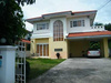 Villa kaufen in Nakhon Ratchasima, 300 m² Grundstück, 130 m² Wohnfläche, 4 Zimmer