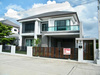 Villa kaufen in Nakhon Ratchasima, mit Stellplatz, 300 m² Grundstück, 220 m² Wohnfläche, 4 Zimmer