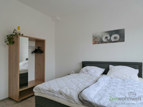 Regalschrank im Schlafzimmer