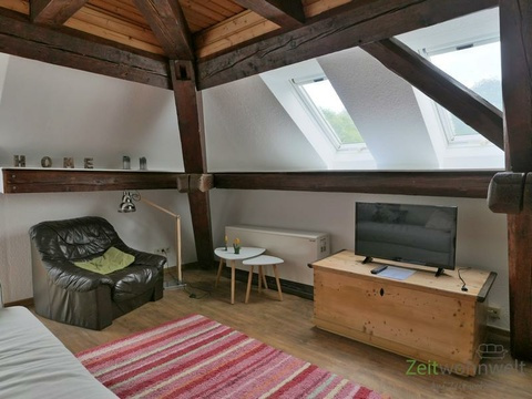 Lese-Sessel und TV