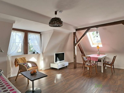 Blick ins Wohnzimmer