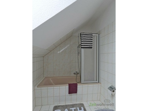 Wanne mit Duschabtrennung