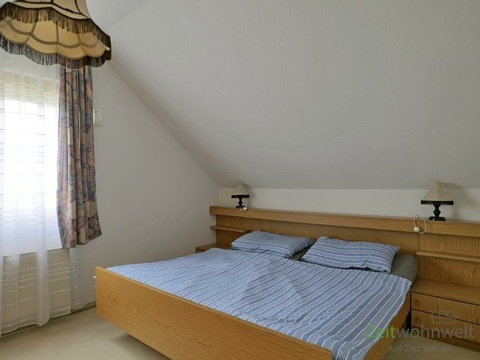 Blick ins Schlafzimmer