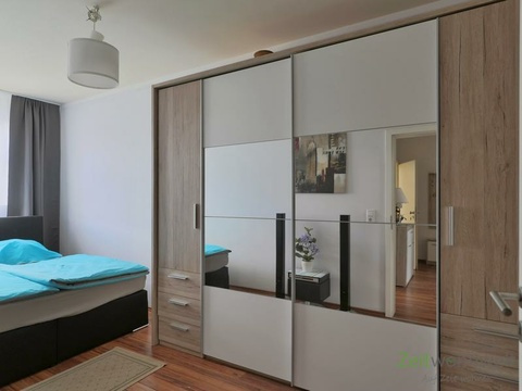 Blick ins Schlafzimmer