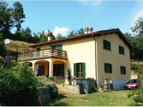 Villa kaufen in Altare, 210 m² Grundstück, 210 m² Wohnfläche, 6 Zimmer