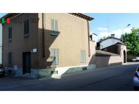 Mehrfamilienhaus kaufen in Lombardei, 600 m² Grundstück, 600 m² Wohnfläche, 6 Zimmer